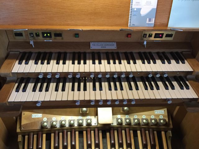 Harpenden pipe organ console 