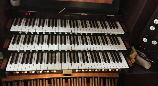 Klais organ keyboard
