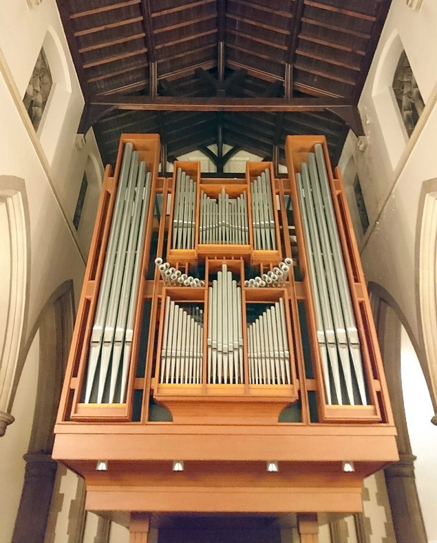 Christ Church Pipe organ casing