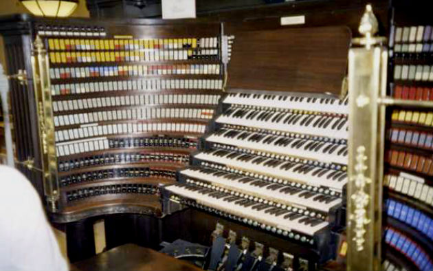 Wannamaker Organ Console