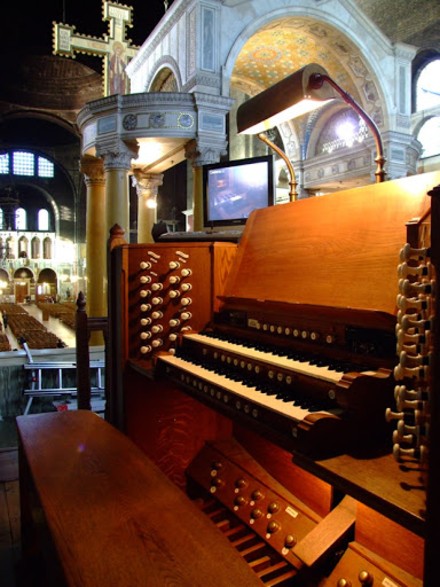 Westminster Cathedral Apse Organ console