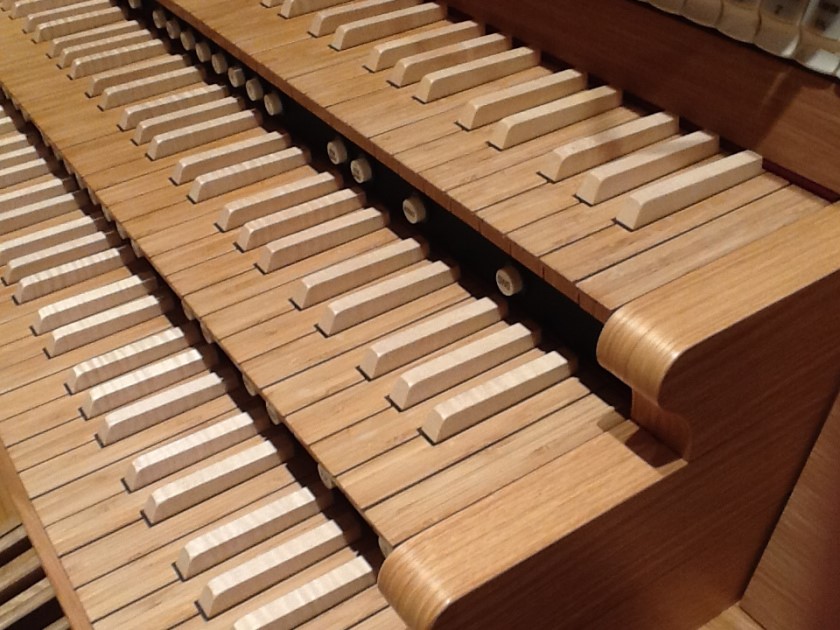 Viscount organ keyboard on home instrument