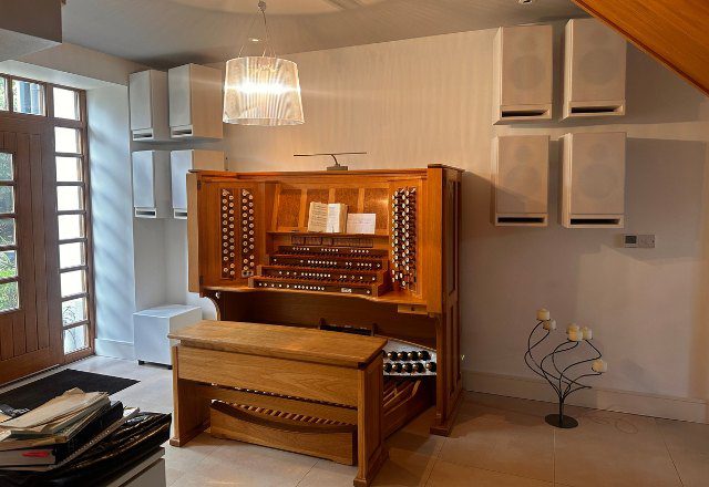 Regent Classic Organ at private client home in Belfast