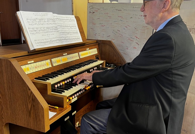 Roger Tempest playing Ensign 42-FV