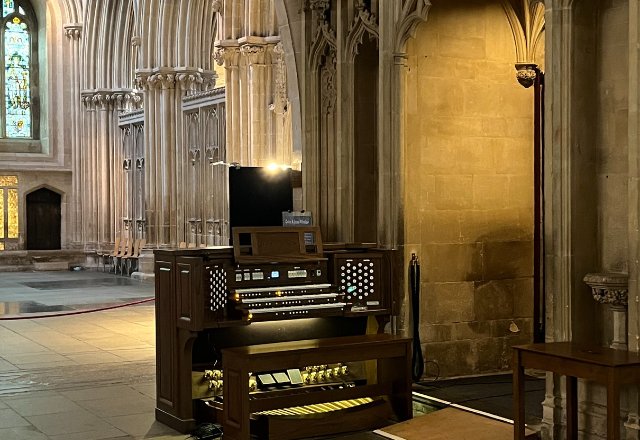 Viscount Regent 356 organ console Wells Cathedral