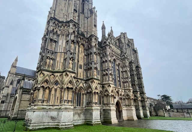 Wells Cathedral exterior