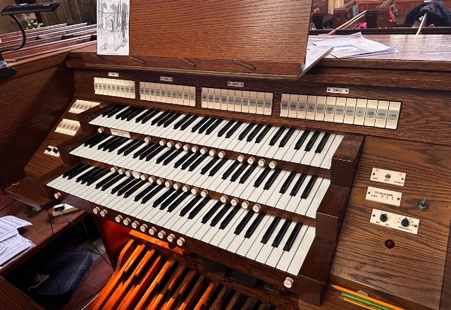 Old makin organ replaced by Viscount