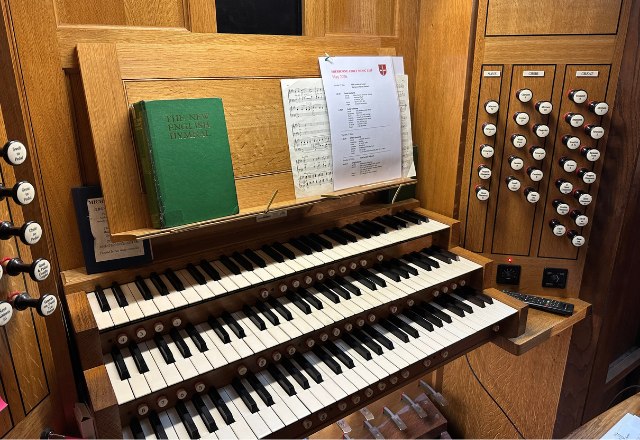 Sherborne Abbey pipe organ console